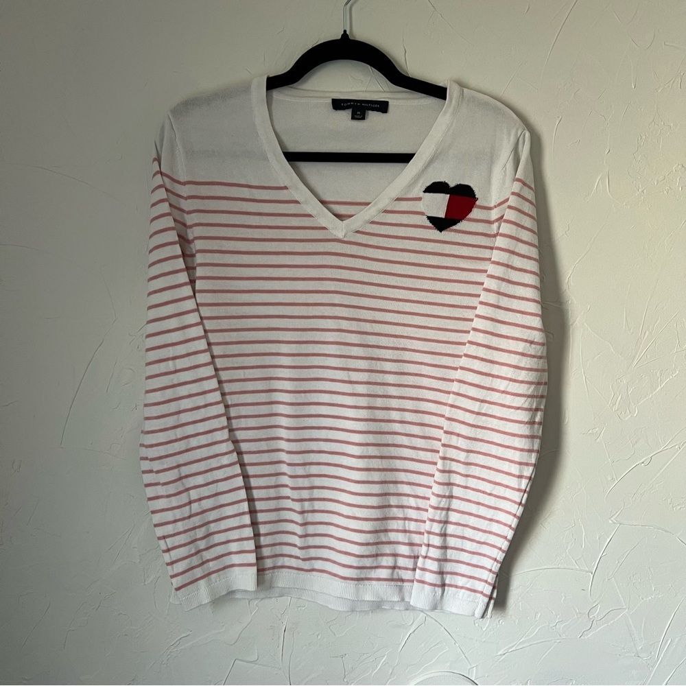 Tommy Hilfiger Classic White and Pink V-Neck Sweater Size M Preppy Heart‎ Knit